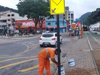 Detran instala novas placas de tr&acirc;nsito em Marechal Floriano 2