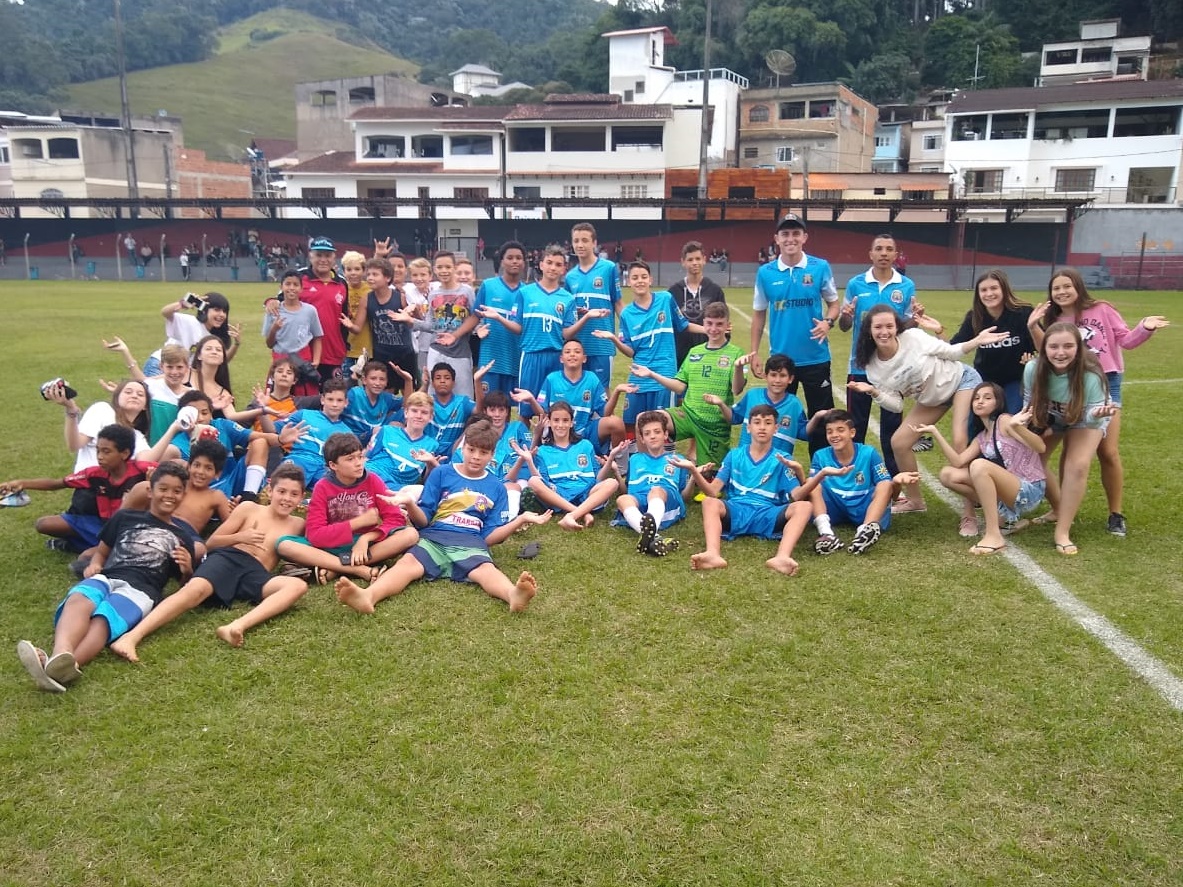 Jovens de Domingos Martins avan&ccedil;am em competi&ccedil;&atilde;o regional de futebol