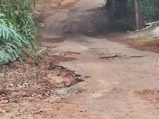 Massa asf&aacute;ltica vai melhorar a qualidade de estrada em Marechal Floriano 2