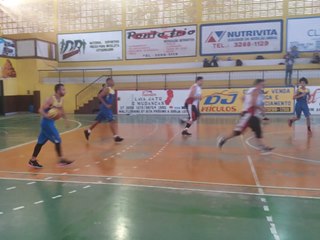 Rodada de competi&ccedil;&atilde;o de basquete termina em festa em Marechal Floriano