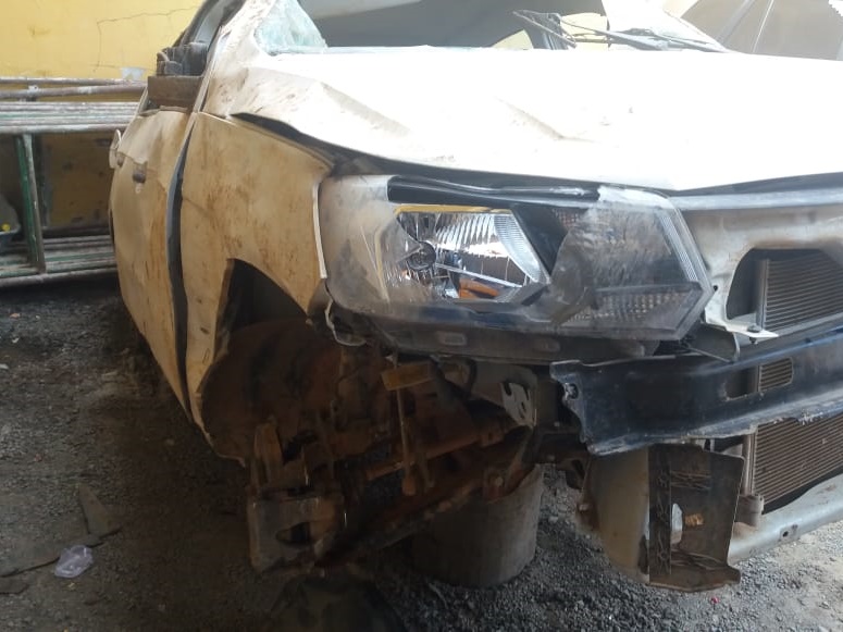 1 Veículos destruídos em acidentes atraem a atenção de moradores de Marechal Floriano