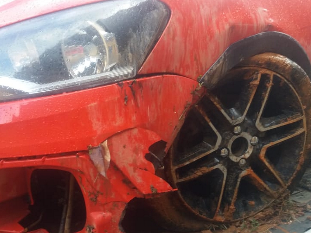 Chuva deixa pista lisa na BR 262 e provoca derrapagens com acidentes2