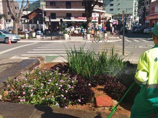 Novo equipamento vai melhorar a limpeza e o visual da pracinha em Marechal Floriano