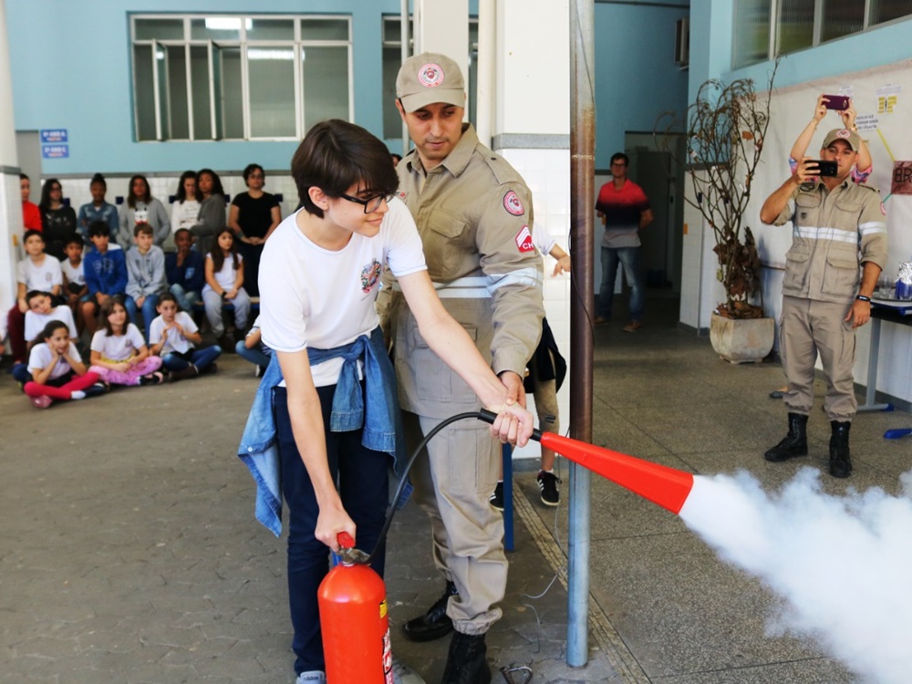 Semana de prevenção contra incêndio movimenta escola em Domingos Martins 2