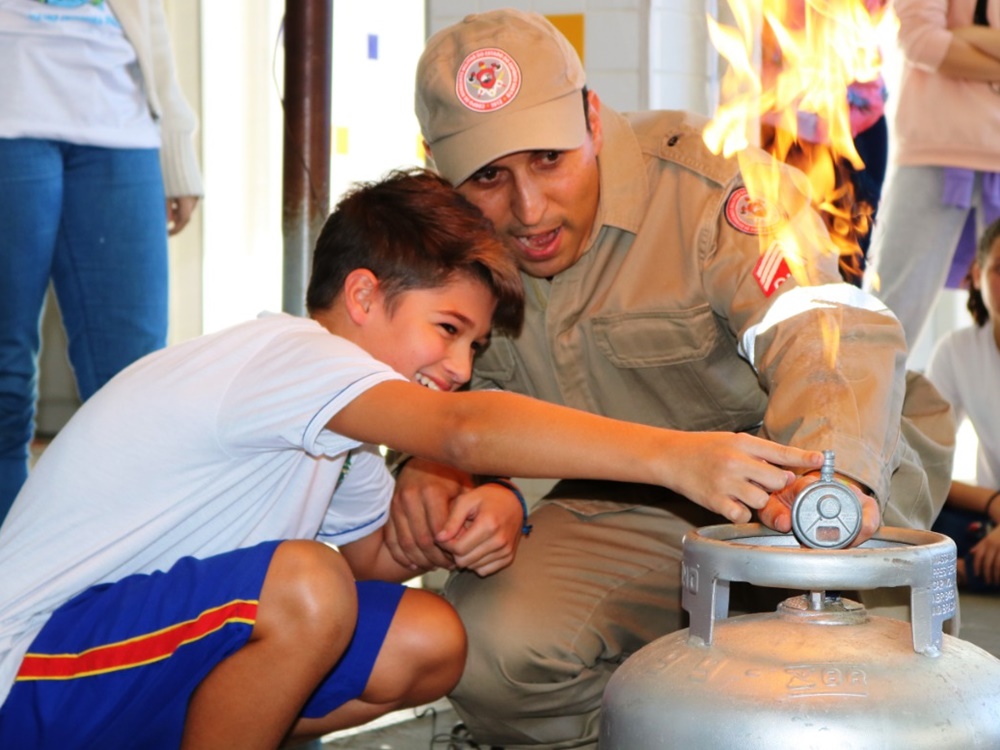 Semana de prevenção contra incêndio movimenta escola em Domingos Martins 4
