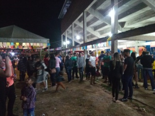 Criançada se diverte em festa folclórica em Marechal Floriano