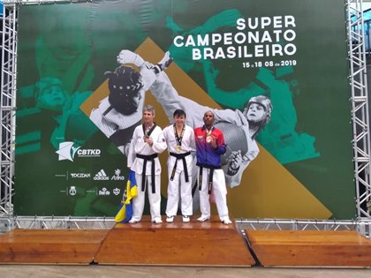 Donato Alencar de Marechal Floriano é campeão brasileiro de taekwondo na categoria máster 2