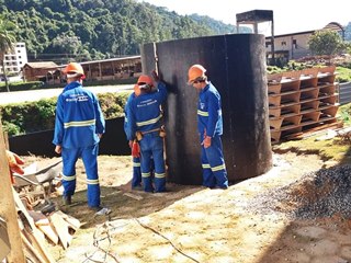 Obras melhoram o sistema de esgotos em Marechal Floriano 2