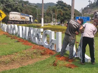 Obras na BR 262 e instala&ccedil;&atilde;o de letreiro em Marechal Floriano 2