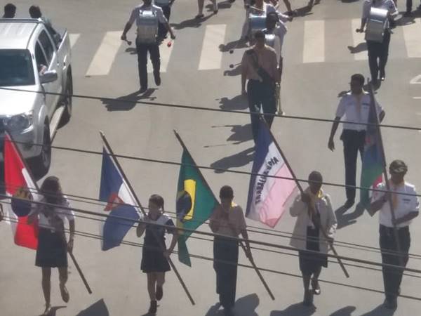 Ruas de Marechal Floriano ocupadas por religiosos em comemoracao 03