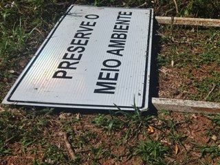 Vandalismo nas placas da Estrada Velha de Campinho Domingos Martins
