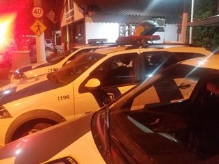 Assaltantes roubam carro de comerciante em Victor Hugo Marechal Floriano