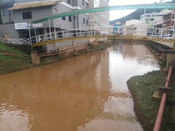 Chuva forte nos últimos dias aumenta o nível das águas do Jucu