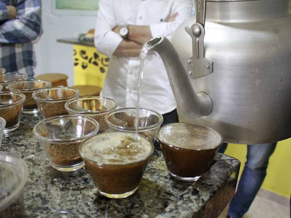 Seag visita produtores de cafes especiais na regiao do Caxixe 02