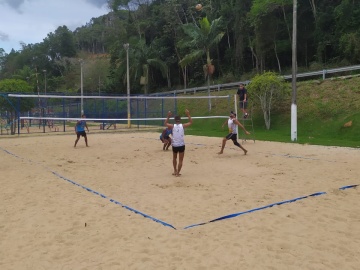 Atleta de volei de areia de guarapari