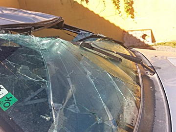 Caminhonete tomba e fica destruída na zona rural de Domingos Martins 2