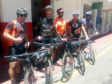 Ciclistas de Marechal Floriano passam parte do feriado nas estradas2