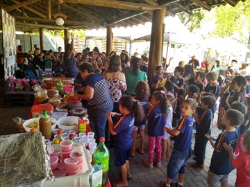 Escola organiza cinema e atividades lúdicas em Marechal Floriano para comemorar dia da criança 2