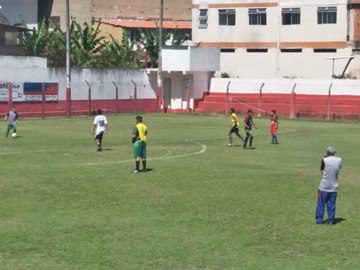 Jogadores de futsal e futebol de Marechal Floriano se preparam para competições 2