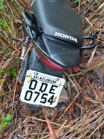 Moto &eacute; encontrada em matagal por moradores em Marechal Floriano