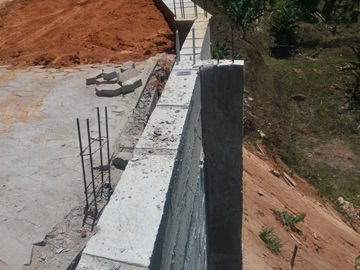 Muro de arrimo em Alto Marechal pr&oacute;ximo da conclus&atilde;o 2