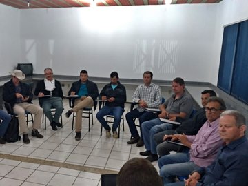 Reunião do Conselho Municipal de Desenvolvimento Rural Sustentável no Centro de Agronegócio em Marechal Floriano 2