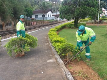 Terreno da ferrovia entregue à municipalidade terá gramado ampliado em Marechal Floriano