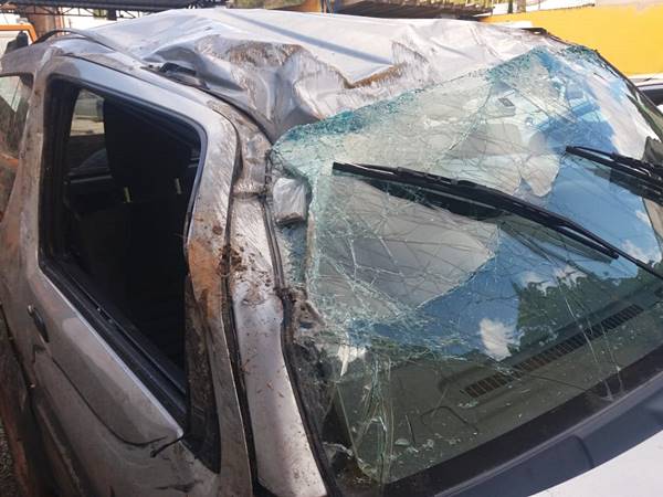 Acidentes nas rodovias federal e estadual matam ferem e destroem 02