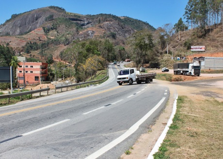 Atravessar a BR 262 passou a ser proibido em vários pontos da rodovia