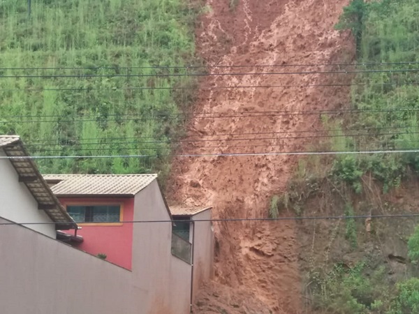Chuvas intensas provocam inunda&ccedil;&otilde;es em Marechal Floriano e vizinhan&ccedil;as 4