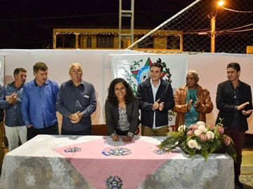 Governo assina Ordem de Serviço para construção de alambrado em campo de futebol de Afonso Cláudio