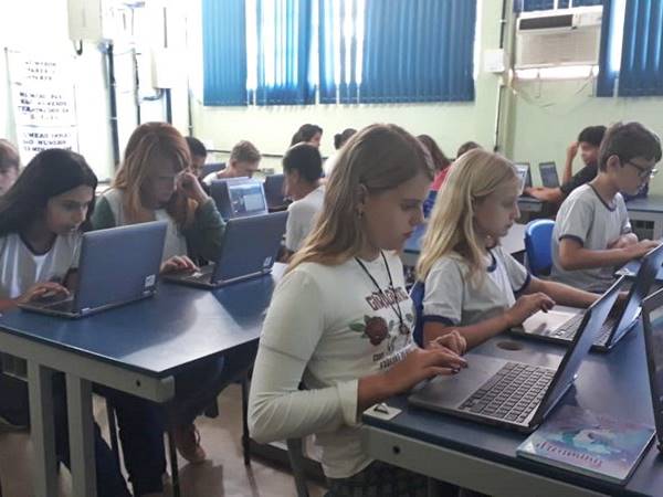 Programacao de computadores e tema de evento em escola de Santa Maria de Jetiba 02