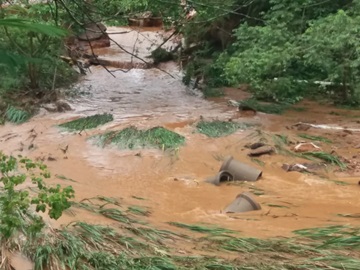 Rompimento de barragem em córrego inunda parte de Marechal Floriano 2