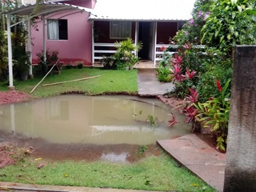Chuvas intensas abrem buraco em quintal de morador de Domingos Martins 3