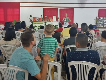 Reflorestamento &eacute; destaque em evento promovido pela f&aacute;brica de biscoitos Kebis 2