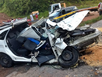 Cinco pessoas feridas gravemente em acidente na BR 262 em Marechal Floriano4
