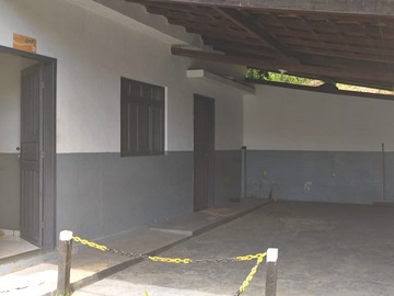 Im&oacute;vel da ferrovia &eacute; invadido por moradores de rua em Marechal Floriano