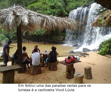 Carnaval começAgora é momento de trazer alegria para Alfredo Chaves depois de tantas notícias tristes 3