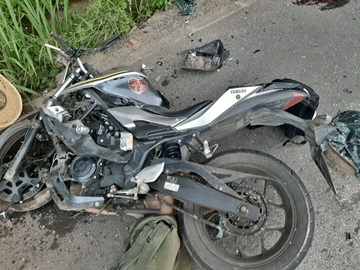 Carro colide com motocicleta na Rodovia BR 262 em Domingos Martins e provoca ferimentos graves 2