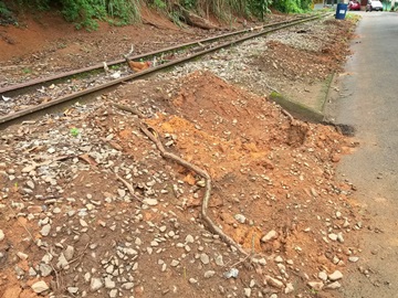 Via que liga o Bairro Po&ccedil;o Fundo &agrave; sede de Marechal Floriano ganha mais espa&ccedil;o lateral