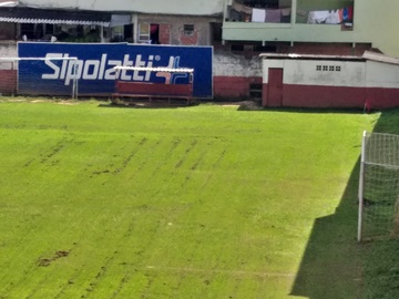 Arquibancadas e vestiário de adversário continuam destruídos em Marechal Floriano