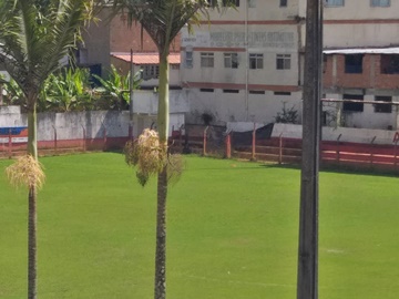 Arquibancadas e vestiário de adversário continuam destruídos em Marechal Floriano 2