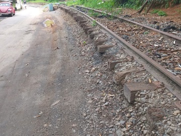 Moradores da Rua da Linha aguardam pela construção da via de acesso em Marechal Floriano