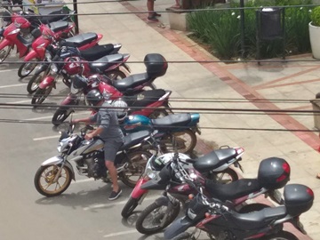 Ruas e praça lotadas neste início de semana em Marechal Floriano