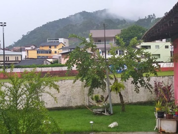 Temporal no início da manhã com raios e trovões em Marechal Floriano