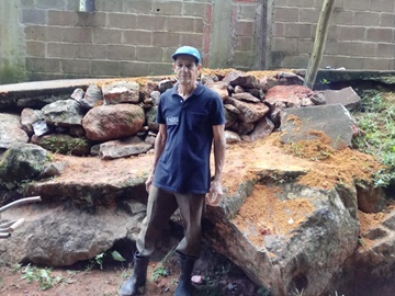 Mureta para segurança dos pedestres em Marechal Floriano