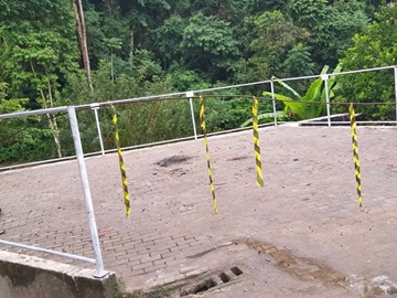 Construção das grades de proteção continua próxima Rio do Braço Sul 2