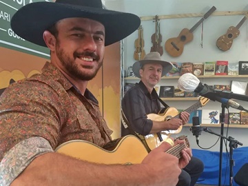 Dupla sertaneja grava DVD durante live nesta quinta feira