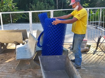 Local para divertimentos infantis cercado por telas em Marechal Floriano