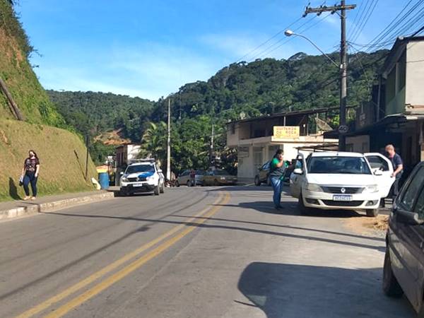 Desobediencia aos decretos leva fiscalizacao da Saude e a PM as ruas em Marechal Floriano 02